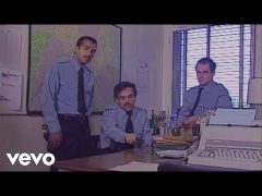 Les Inconnus - Le commissariat de police