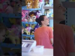 Comment il parle à cette enfant ! #shorts